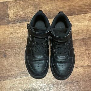 Nike Court Borough Low